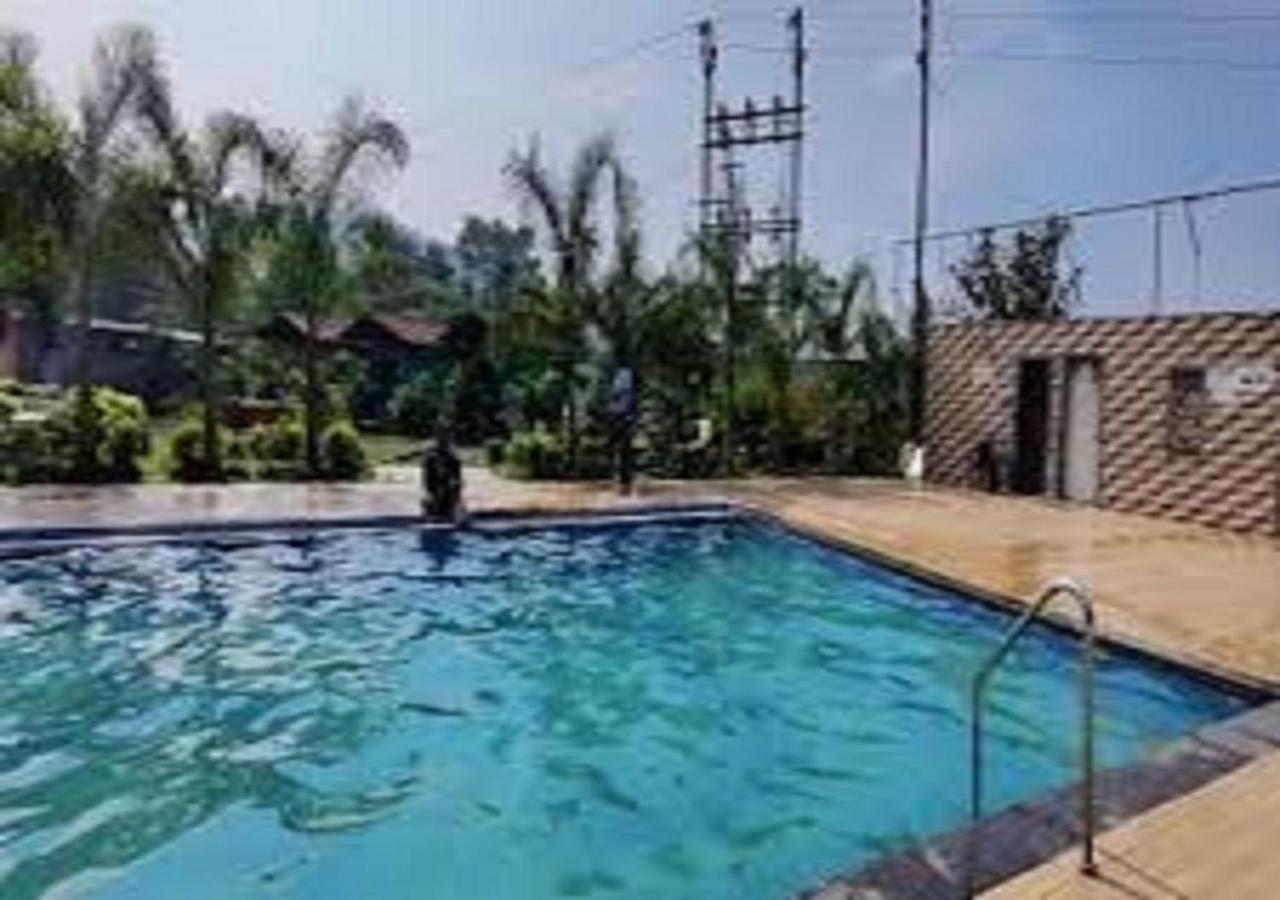 Hotel Metro Palace Resort Karjat Εξωτερικό φωτογραφία