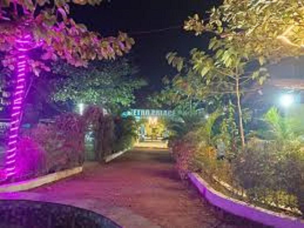 Hotel Metro Palace Resort Karjat Εξωτερικό φωτογραφία