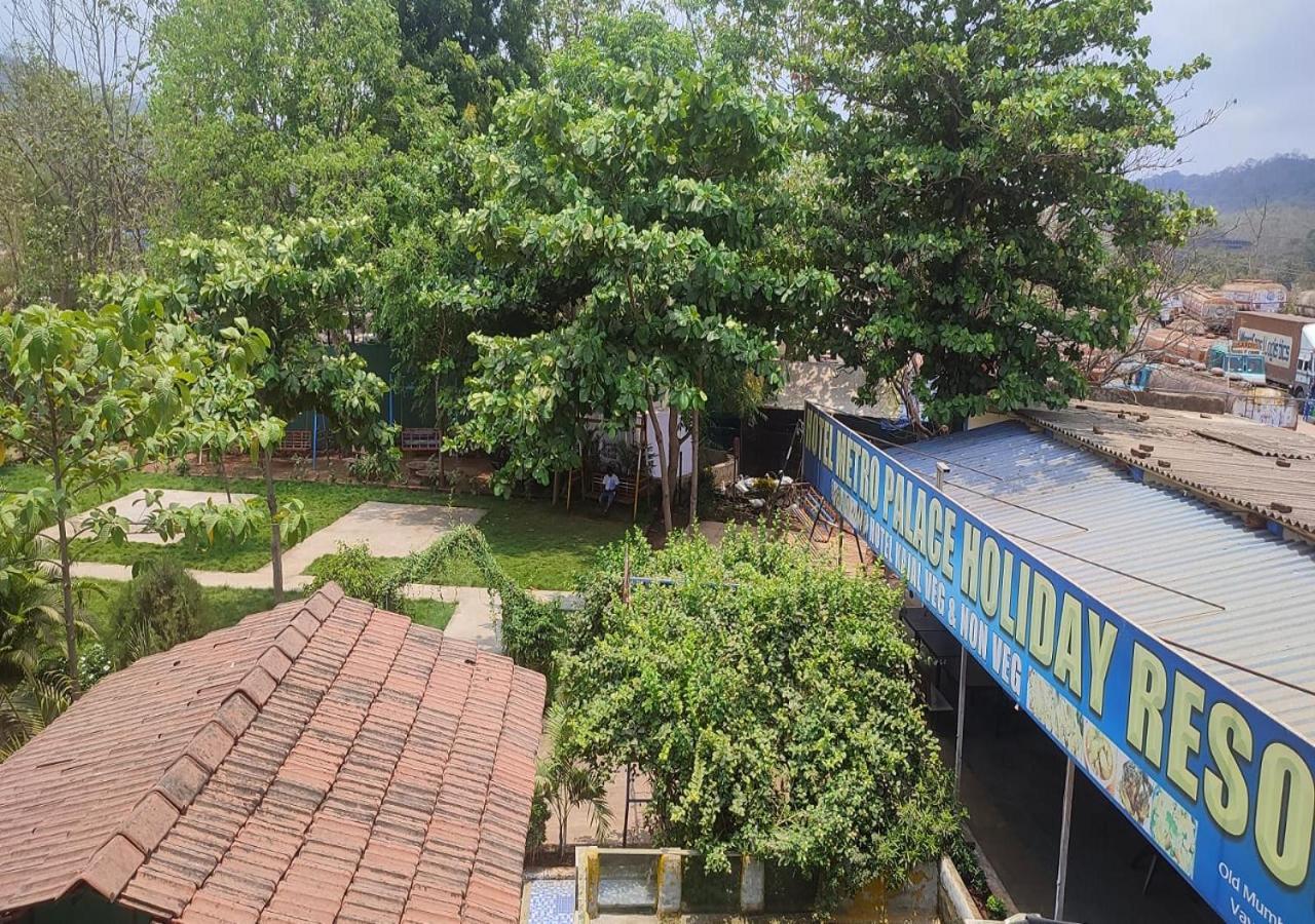 Hotel Metro Palace Resort Karjat Εξωτερικό φωτογραφία
