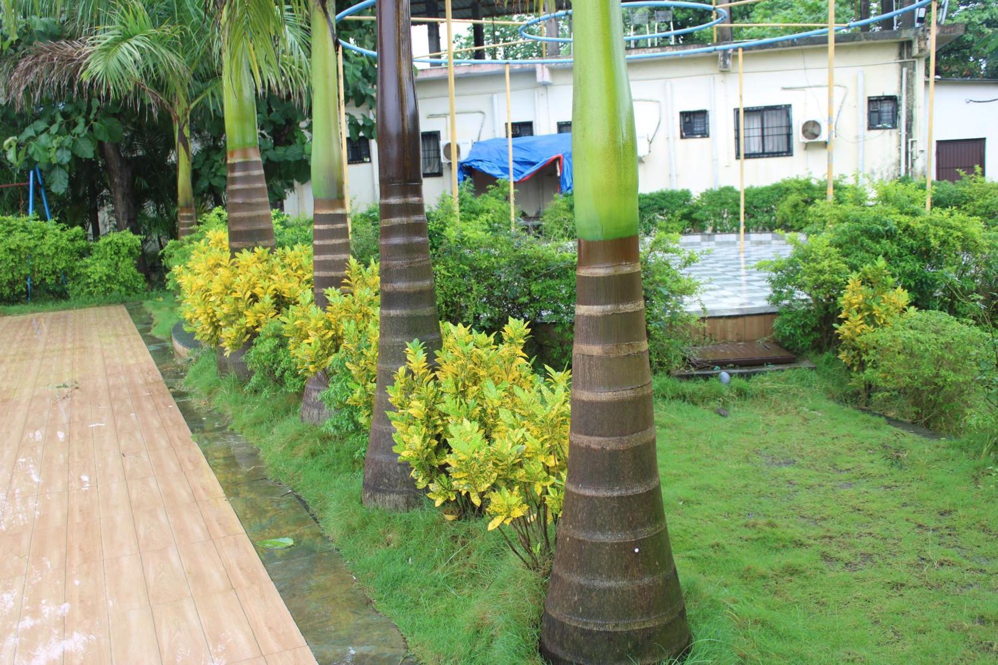 Hotel Metro Palace Resort Karjat Εξωτερικό φωτογραφία