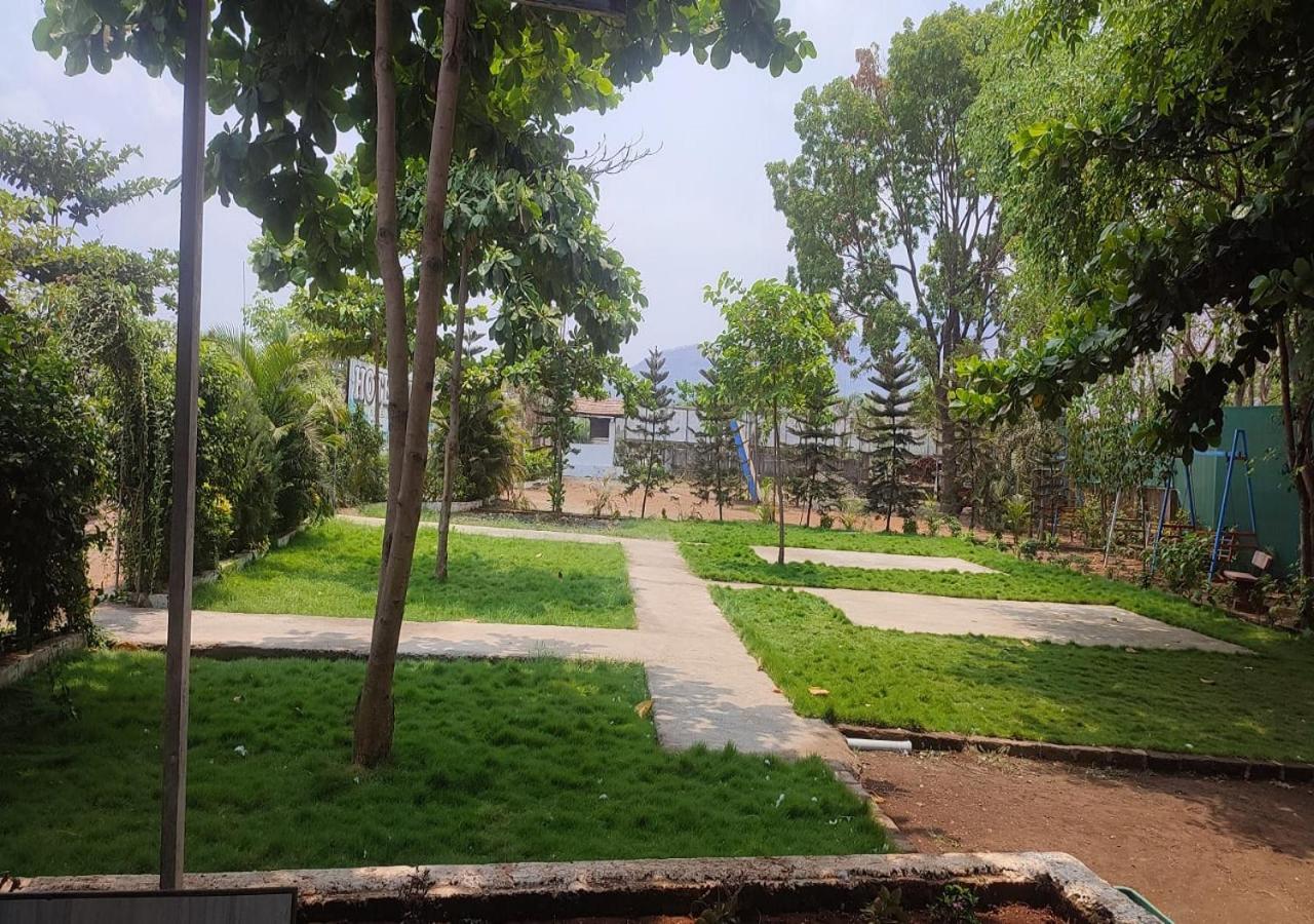 Hotel Metro Palace Resort Karjat Εξωτερικό φωτογραφία