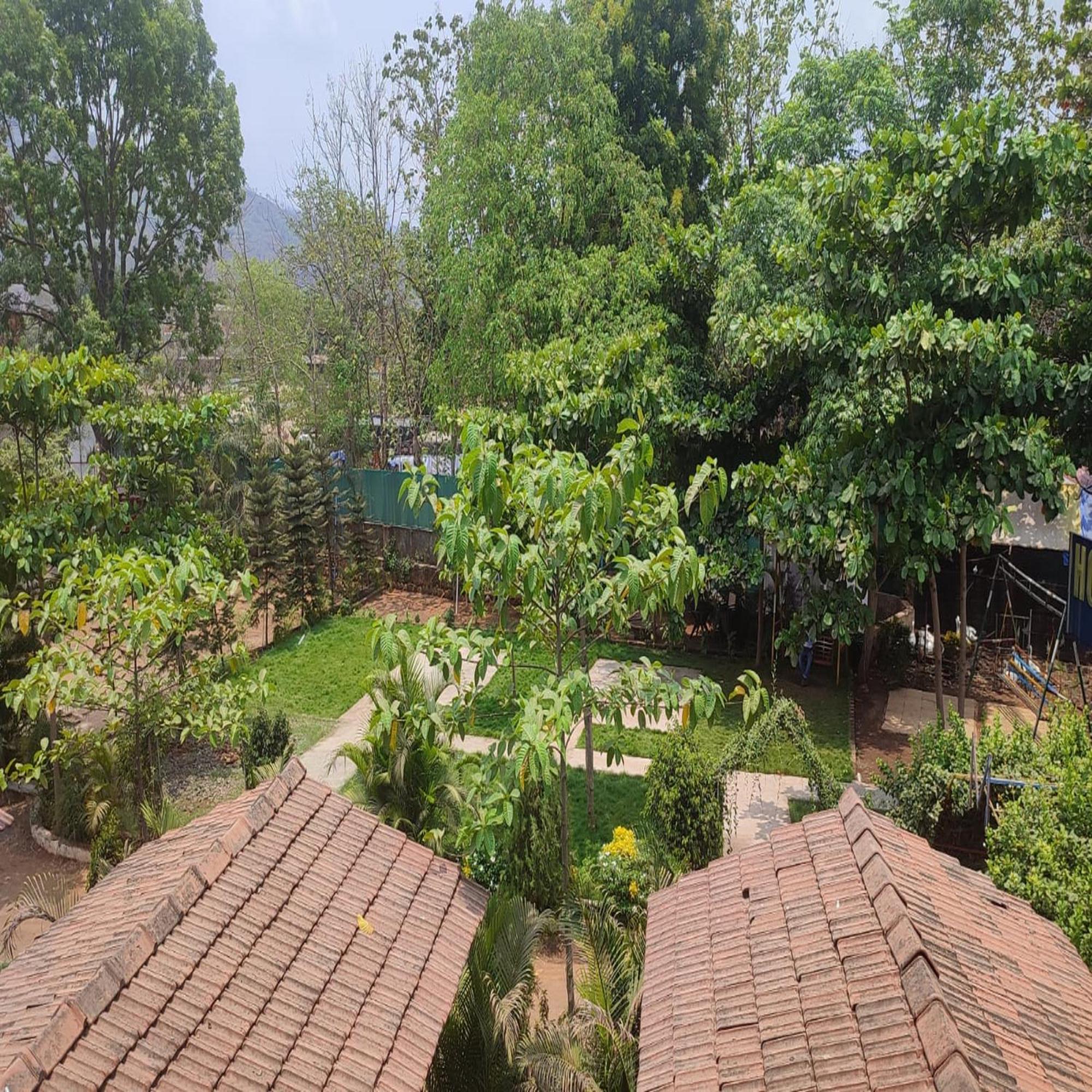 Hotel Metro Palace Resort Karjat Εξωτερικό φωτογραφία