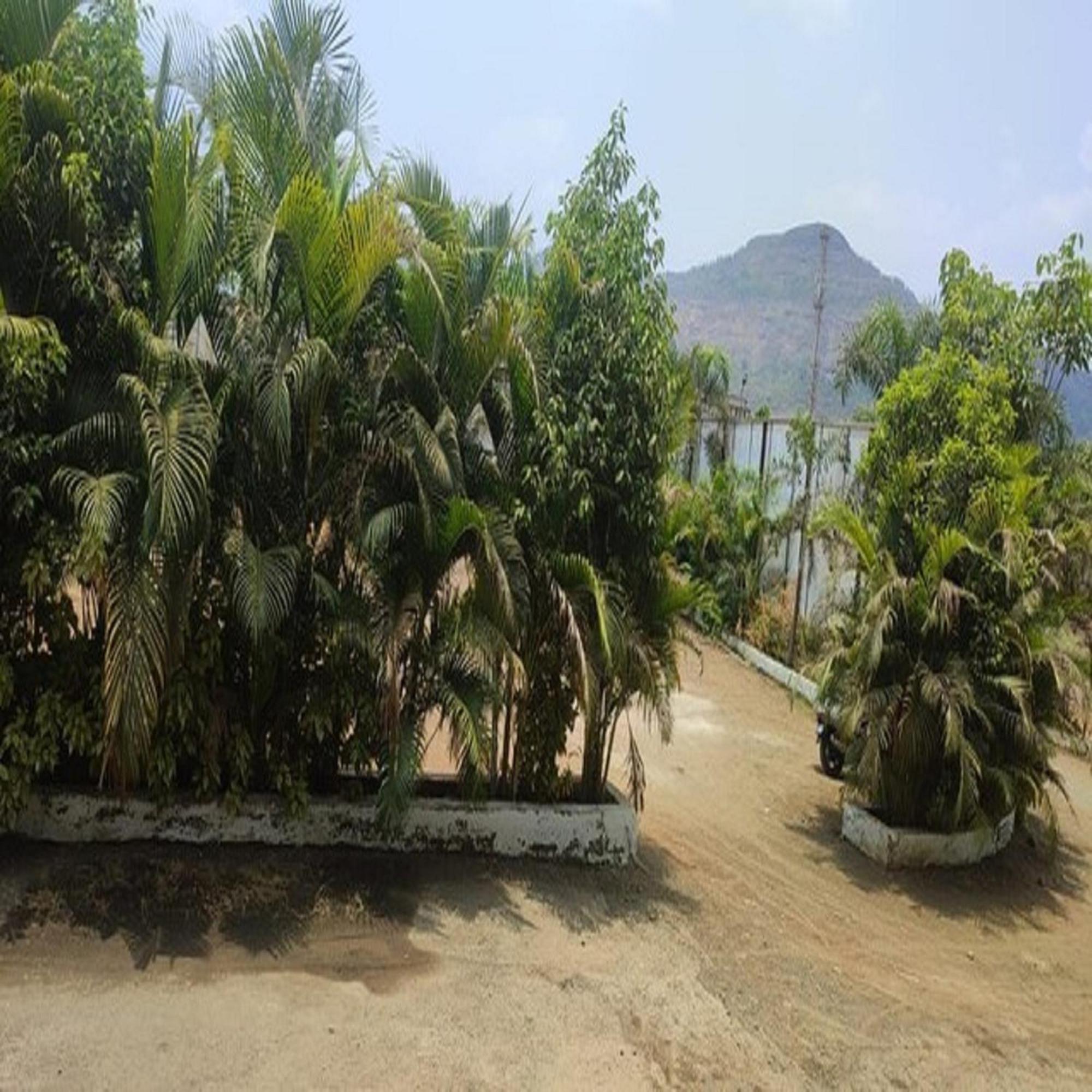 Hotel Metro Palace Resort Karjat Εξωτερικό φωτογραφία